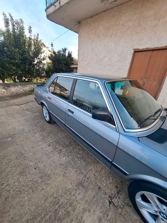 Gebraucht BMW 518 Performance 105 PS (77 kW) 1985 Blau Limousine