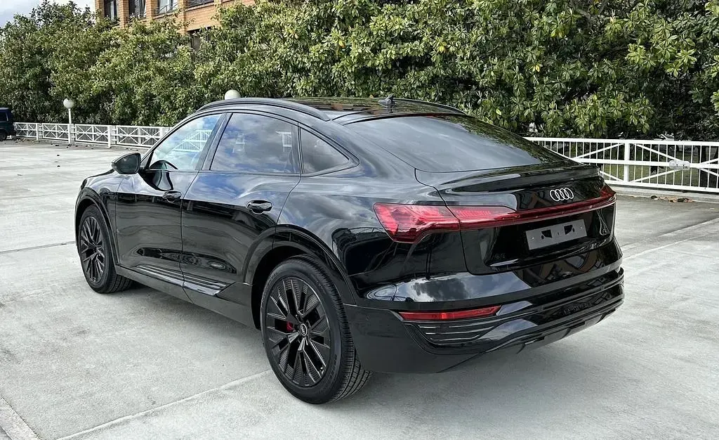 Occasion Audi Q8 e-tron Advanced 300 kW (408 ch) 2023 Noir SUV