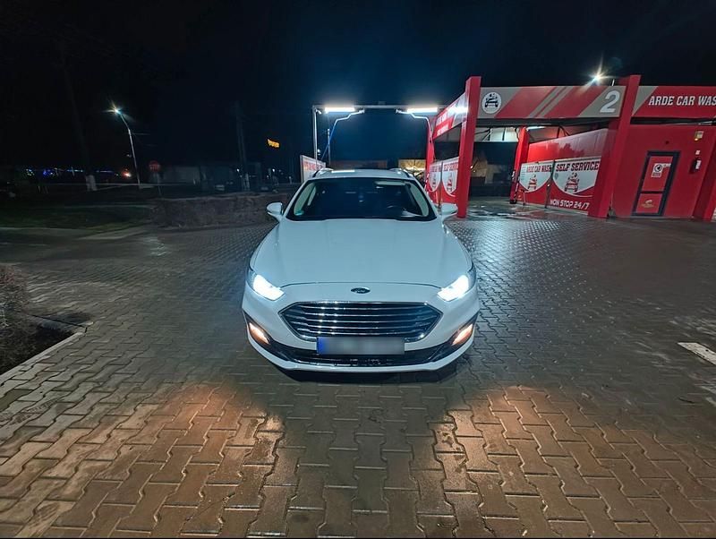 Gebraucht Ford Mondeo 150 PS (110 kW) 2019 Weiß Kombi