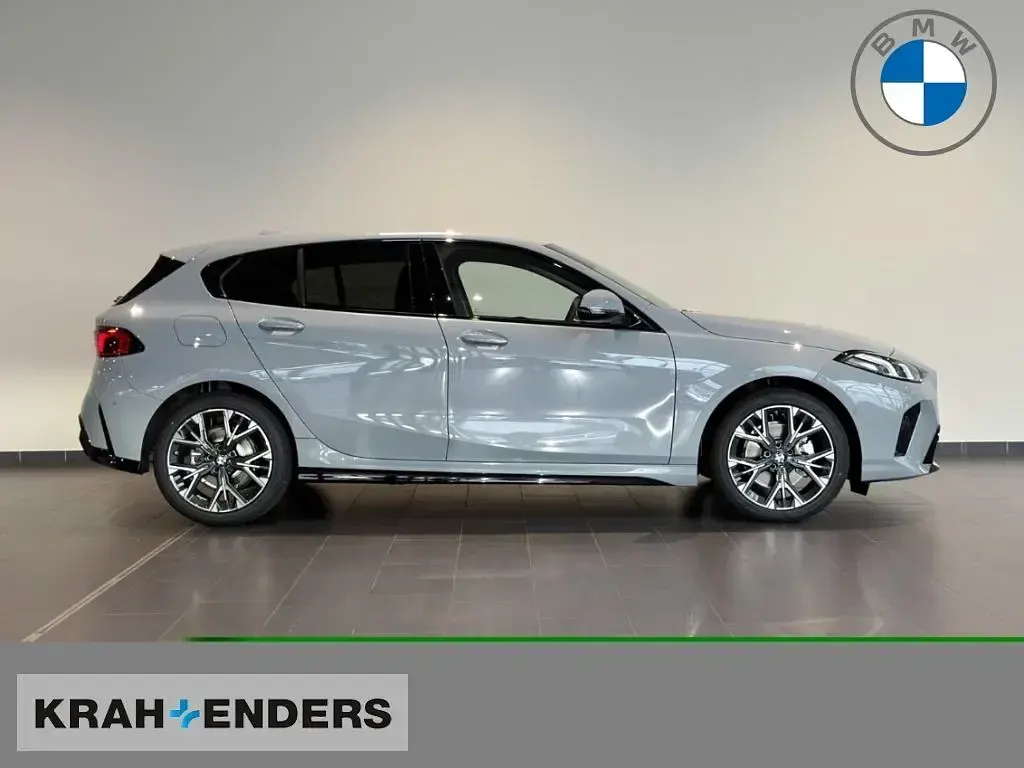 Neu BMW 120 M Sport 170 PS (125 kW) 2026 Grau Kleinwagen