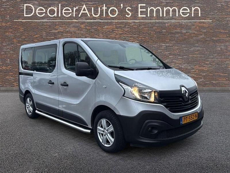 Grau Gebraucht 2017 Renault Trafic Expression Van / Kleinbus | 13.999 € (Superpreis) - Bild 1/4