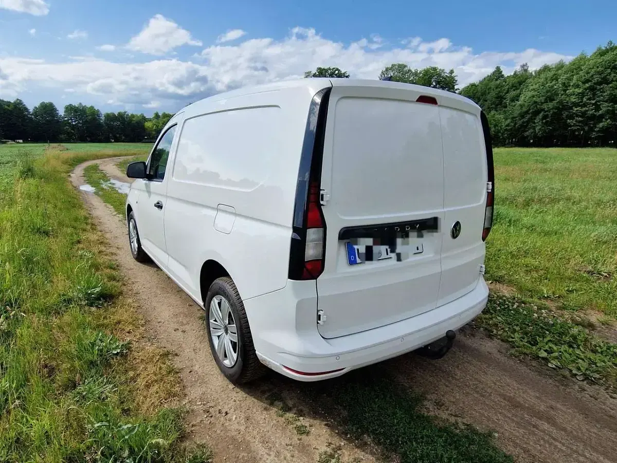 Gebraucht VW Caddy 102 PS (75 kW) 2024 Weiß Van / Kleinbus