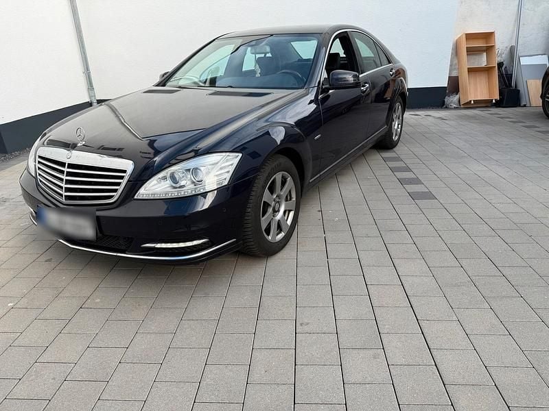 Gebraucht Mercedes S350 258 PS (189 kW) 2011 Blau Limousine