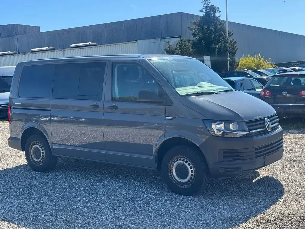 Second-hand VW Transporter Trendline 102 CP (75 kW) 2016 Gri Van