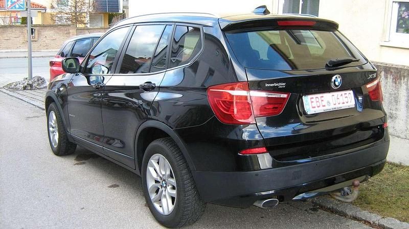 Gebraucht BMW X3 184 PS (135 kW) 2012 Black sapphire metallic SUV