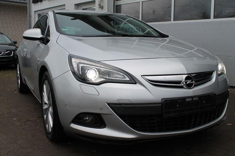 Silber Gebraucht 2012 Opel Astra GTC Innovation Coupé | 3.999 € (Superpreis) - Bild 1/4