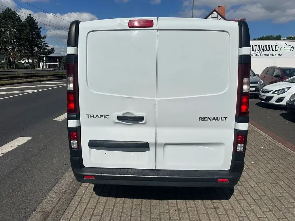 Gebraucht Renault Trafic 90 PS (66 kW) 2016 Weiß Van / Kleinbus
