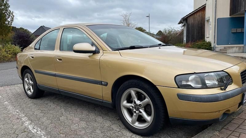 Gebraucht Volvo S60 170 PS (125 kW) 2001 Gold Limousine