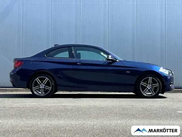 Gebraucht BMW 220 Sport Line 190 PS (139 kW) 2016 Blau Coupé