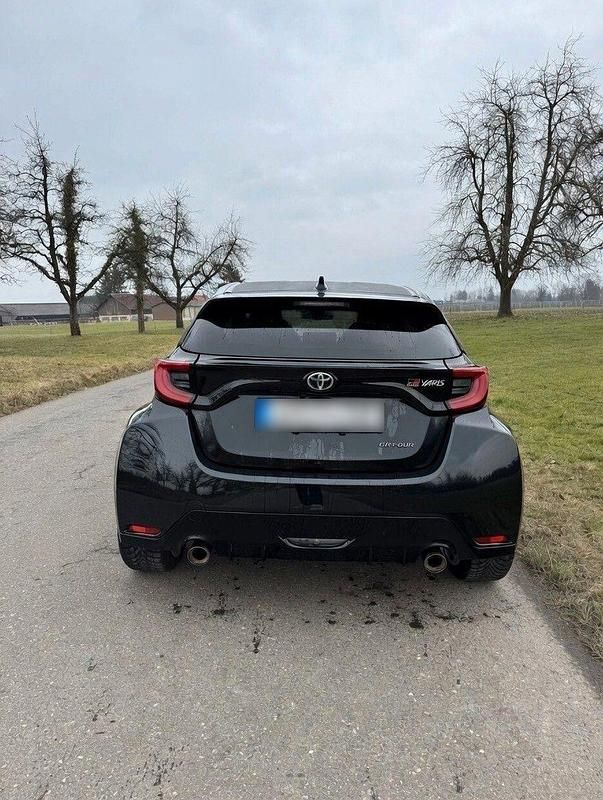 Gebraucht Toyota Yaris 261 PS (191 kW) 2022 Schwarz Kleinwagen