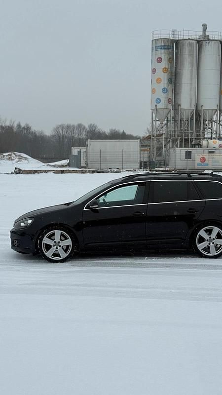 Gebraucht VW Golf VI 140 PS (102 kW) 2011 Schwarz Kleinwagen