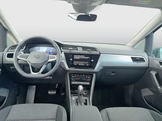 Gebraucht VW Touran Comfortline 150 PS (110 kW) 2026 Schwarz Van / Kleinbus