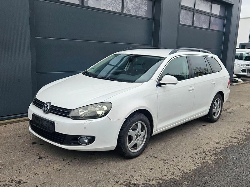 Weiß Gebraucht 2011 VW Golf VI Comfortline Kleinwagen | 2.450 € (Guter Preis) - Bild 1/4