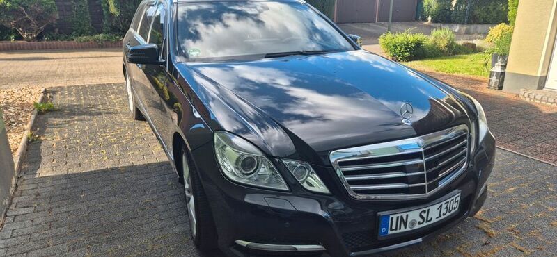 Schwarz Gebraucht 2012 Mercedes E300 Abholung | 9.299 € (Fairer Preis) - Bild 1/4