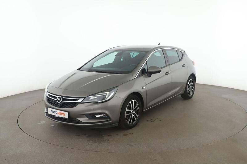 Grau Gebraucht 2015 Opel Astra Edition Limousine | 10.140 € (Fairer Preis) - Bild 1/3