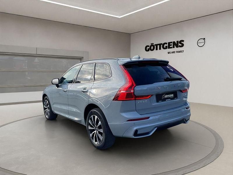 Gebraucht Volvo XC60 Business Edition 197 PS (144 kW) 2024 Grau SUV