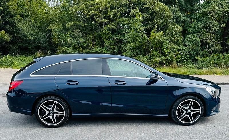 Blau Gebraucht 2016 Mercedes CLA220 Limousine | 16.000 € (Fairer Preis) - Bild 1/4