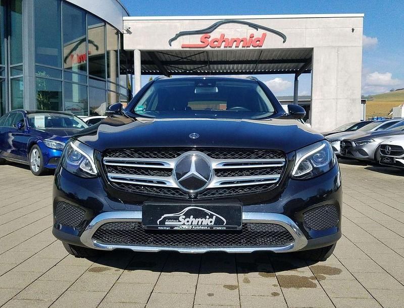 Gebraucht Mercedes GLC220 170 PS (125 kW) 2018 Obsidianschwarz metallic SUV