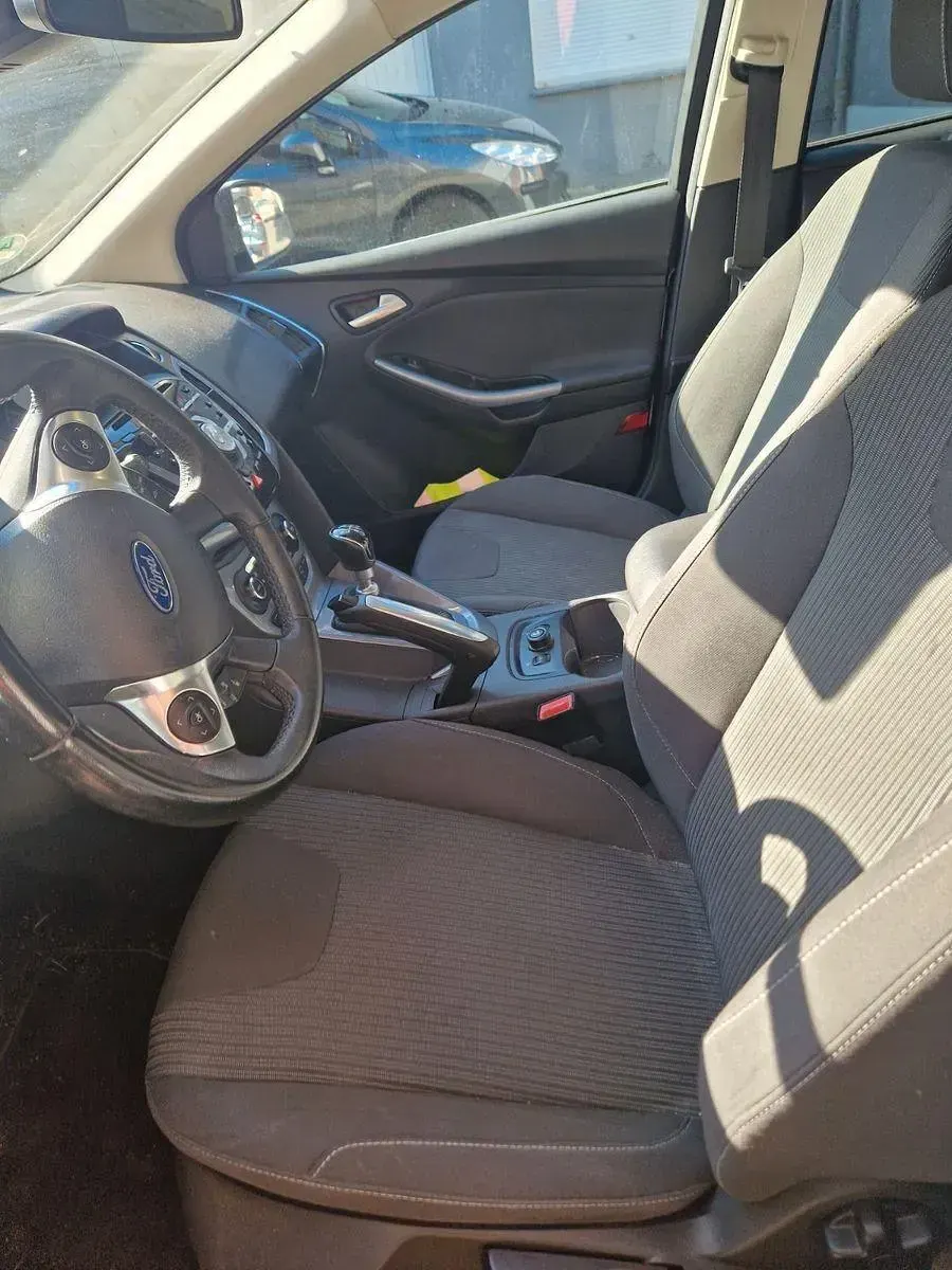 Usado Ford Focus Titanium 125 CV (91 kW) 2012 Negro Familiar