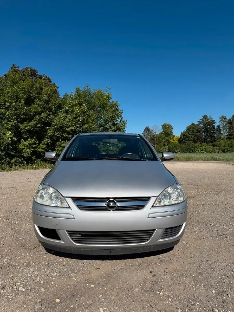Gebraucht Opel Corsa 60 PS (44 kW) 2005 Silber Kleinwagen