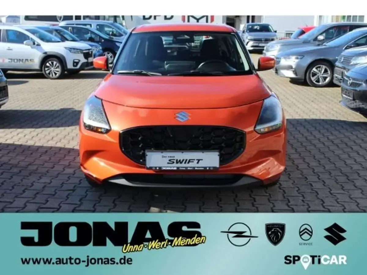 Neu Suzuki Swift Club 82 PS (60 kW) 2026 Orange Kleinwagen
