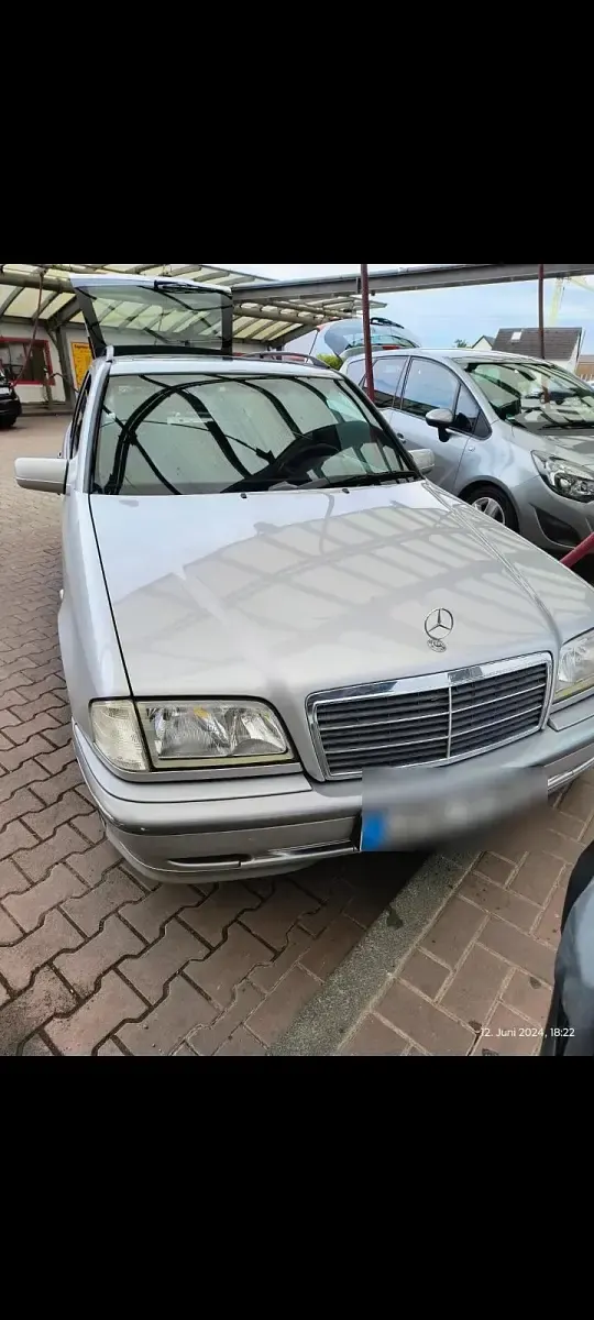 Gebraucht Mercedes C180 Classic 122 PS (89 kW) 1997 Silber Kombi