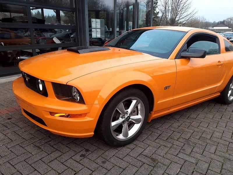 Gebraucht Ford Mustang GT 305 PS (224 kW) 2008 Orange
