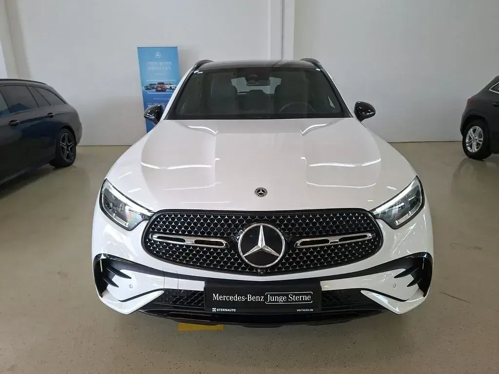 Gebraucht Mercedes GLC200 AMG line 204 PS (150 kW) 2026 Unilack polarweiß SUV