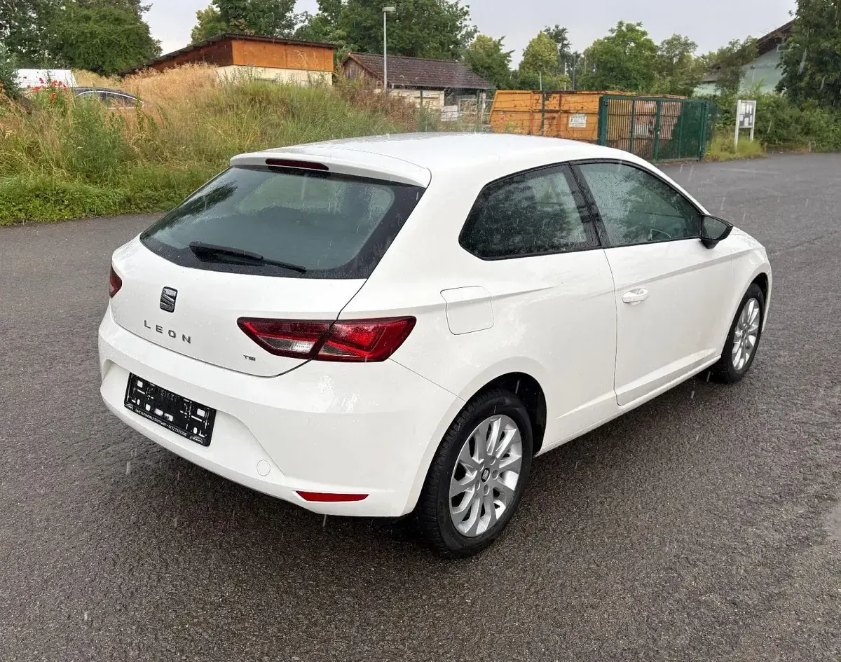 Gebraucht Seat Leon Style 105 PS (77 kW) 2013 Weiß Coupé