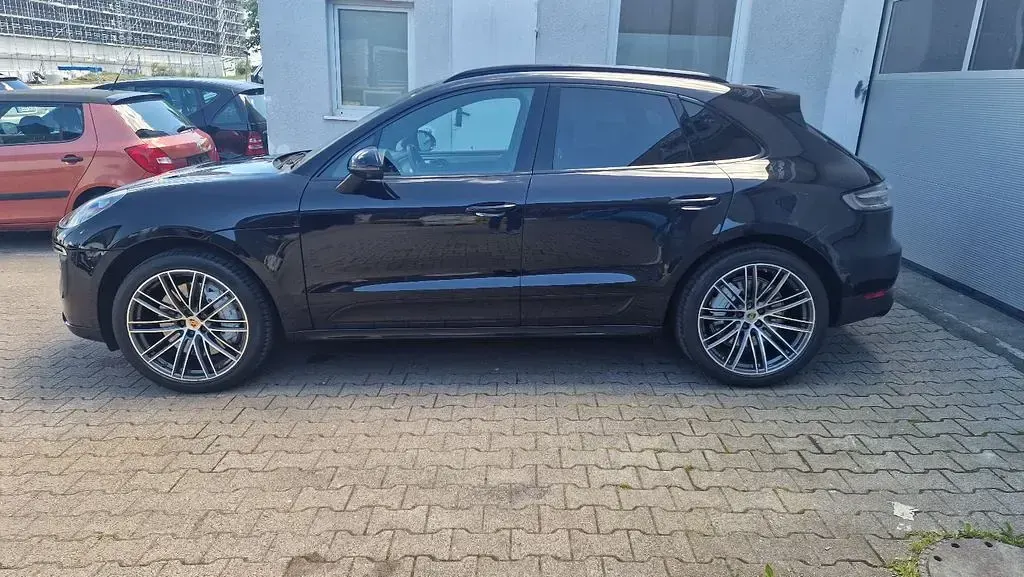 Gebraucht Porsche Macan Turbo 441 PS (324 kW) 2020 Schwarz SUV