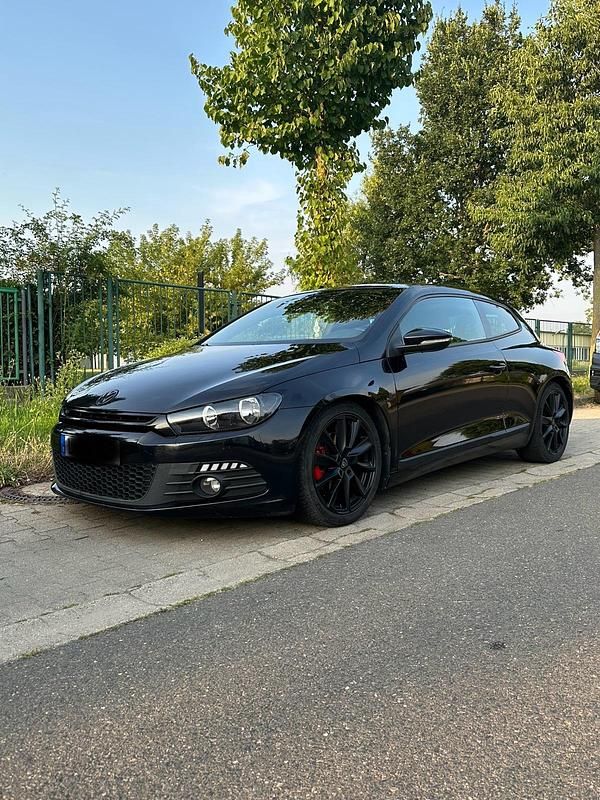 Second-hand VW Scirocco 160 CP (117 kW) 2010 Negru Coupe