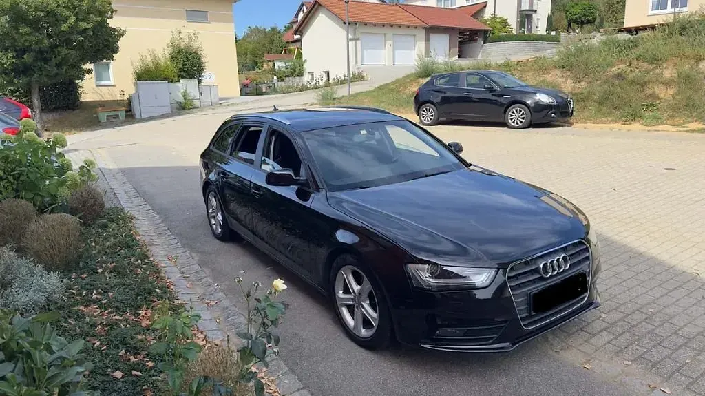 Gebraucht Audi A4 Ambiente 177 PS (130 kW) 2012 Schwarz Kombi