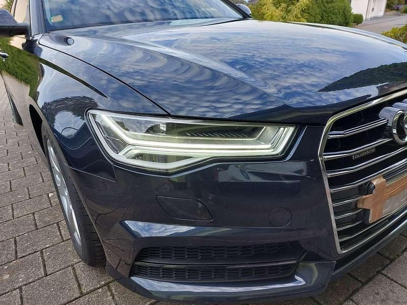 Blau Gebraucht 2018 Audi A6 Kombi | 19.300 € (Guter Preis) - Bild 1/4