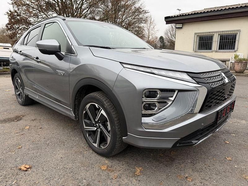 Gebraucht Mitsubishi Eclipse Cross Plus 98 PS (72 kW) 2022 Grau SUV