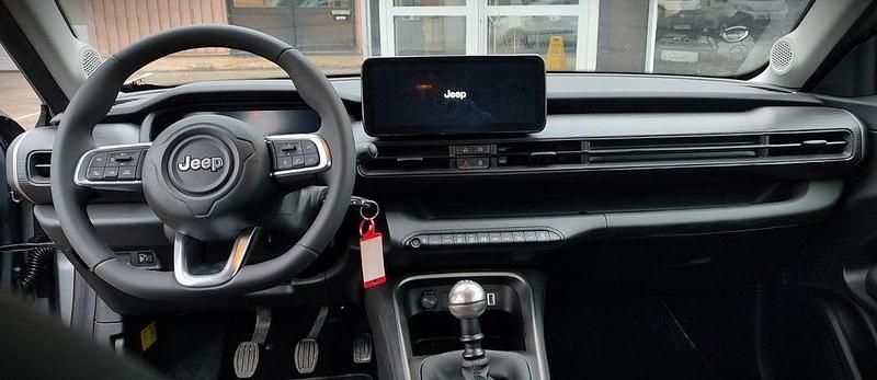 Gebraucht Jeep Avenger Altitude 101 PS (74 kW) 2025 Grau SUV