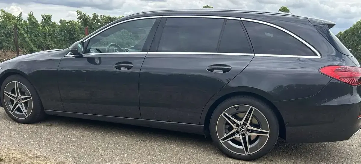 Gebraucht Mercedes C300 265 PS (194 kW) 2023 Grau Kombi
