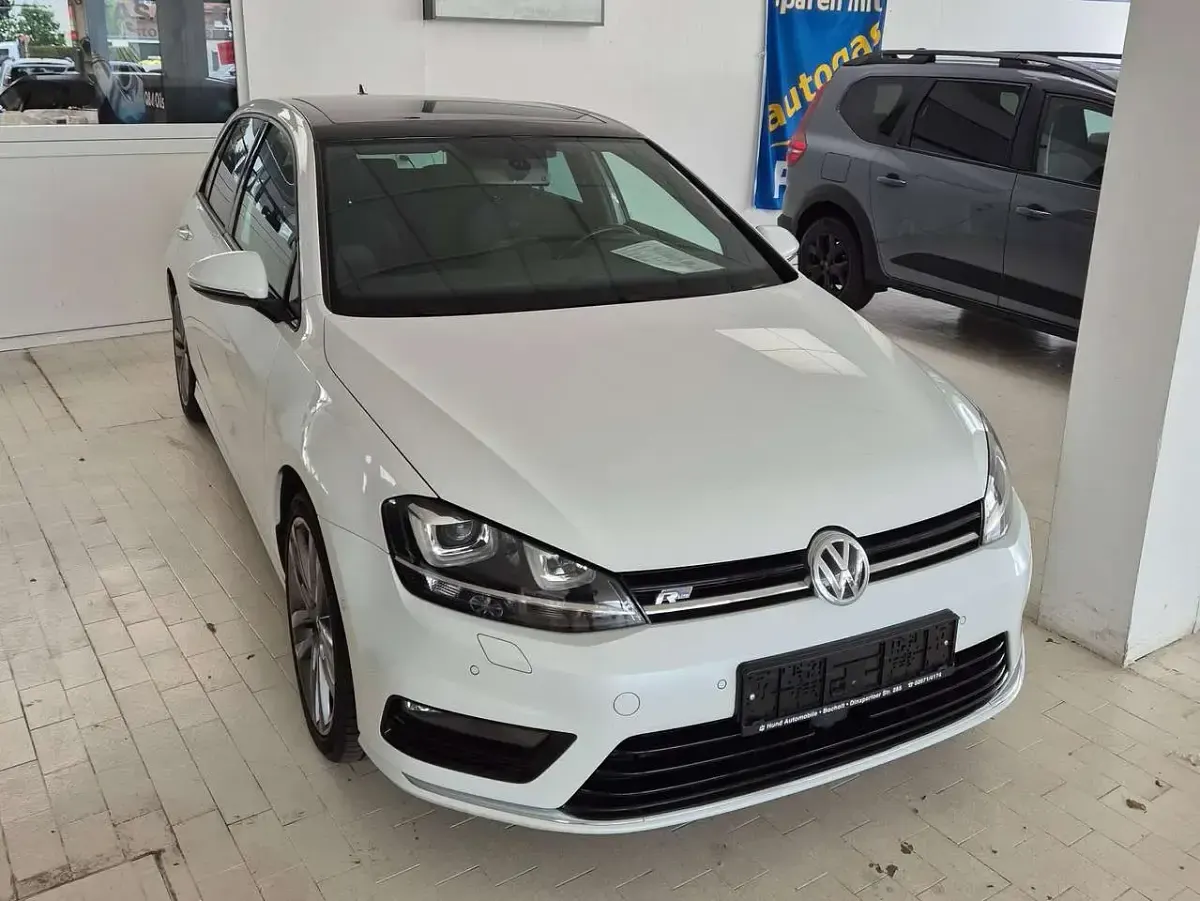Gebraucht VW Golf VII Highline 140 PS (102 kW) 2014 Oryxweiß perlmutteffekt Kleinwagen