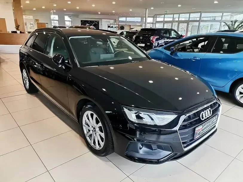 Second-hand Audi A4 Comfort 190 CP (139 kW) 2022 Negru Break