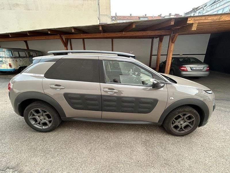 Gebraucht Citroën C4 PureTech 82 PS (60 kW) 2016 Braun Limousine