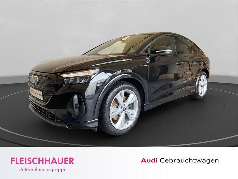 Mythosschwarz metallic Gebraucht 2022 Audi Q4 Sportback e-tron Sport SUV | 32.460 € (Superpreis) - Bild 1/4