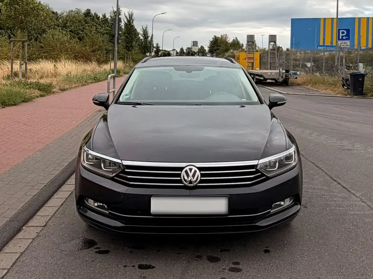 Gebraucht VW Passat Comfortline 150 PS (110 kW) 2018 Grau Kombi