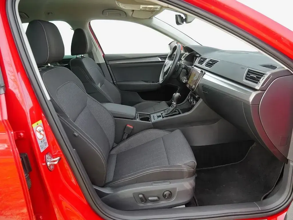Gebraucht Skoda Superb Style 200 PS (147 kW) 2021 Rot Kombi