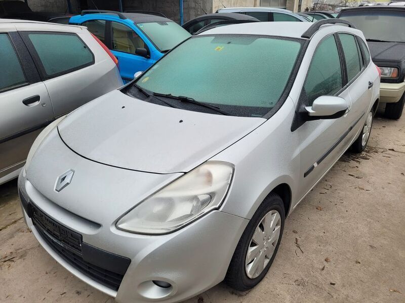 Gebraucht Renault Clio II Expression 68 PS (50 kW) 2009 Silber Limousine