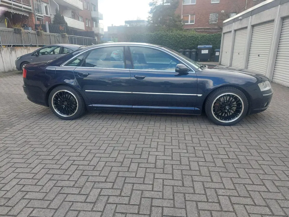Gebraucht Audi A8 Ambiente 280 PS (205 kW) 2004 Blau Limousine