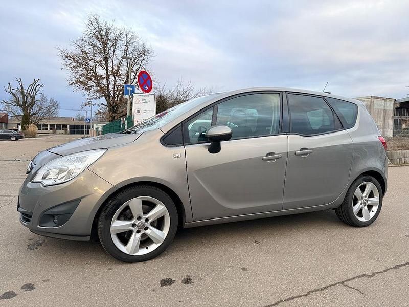Gebraucht Opel Meriva Edition 140 PS (102 kW) 2010 Braun Van / Kleinbus
