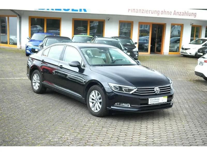 Gebraucht VW Passat 150 PS (110 kW) 2018 Schwarz Limousine