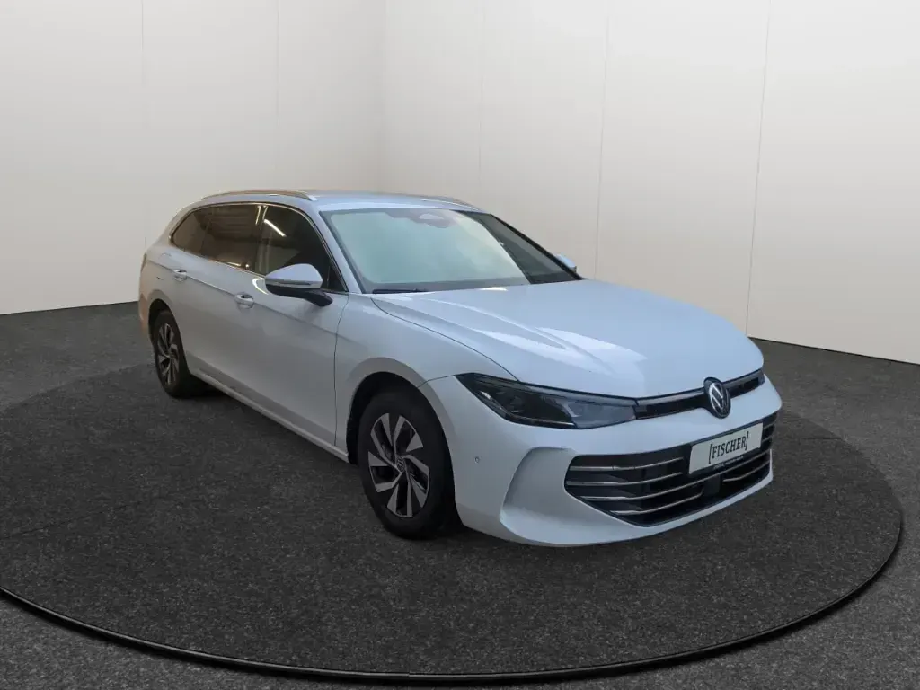 Gebraucht VW Passat Business 150 PS (110 kW) 2024 Weiss Kombi