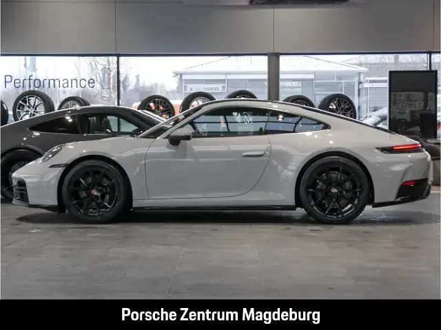Neu Porsche 911 Carrera 394 PS (289 kW) 2025 Weiss Coupé