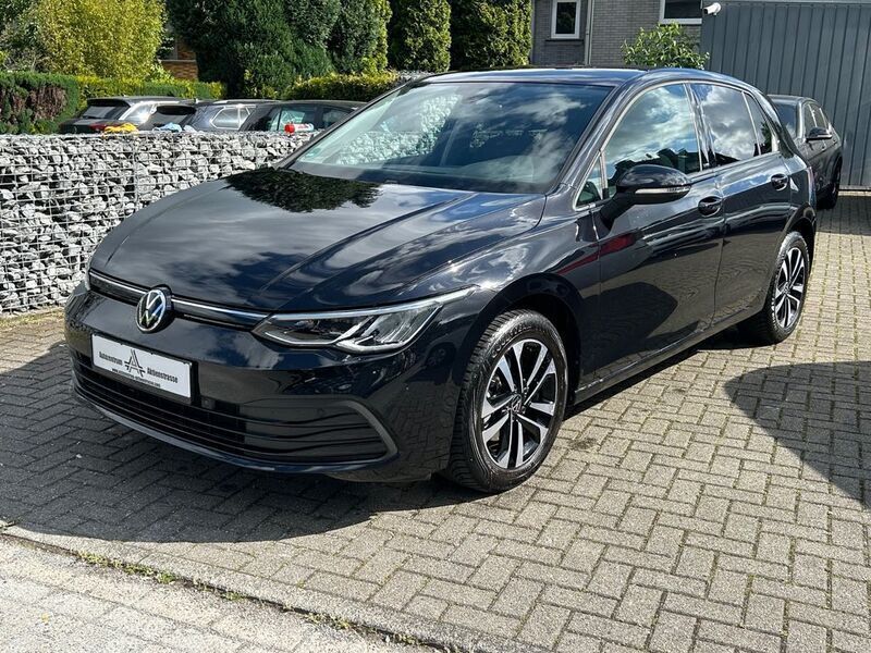 Schwarz Gebraucht 2021 VW Golf VIII United Limousine | 20.899 € (Guter Preis) - Bild 1/4