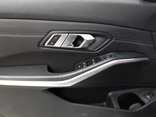 Gebraucht BMW 320 Shadowline 2023 Schwarz Kombi